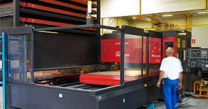 machine découpe laser acier